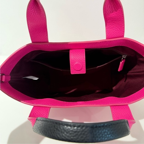 Marc Jacobs Pebbled Leather Hot Pink Tote Bag - Picture 8 of 8